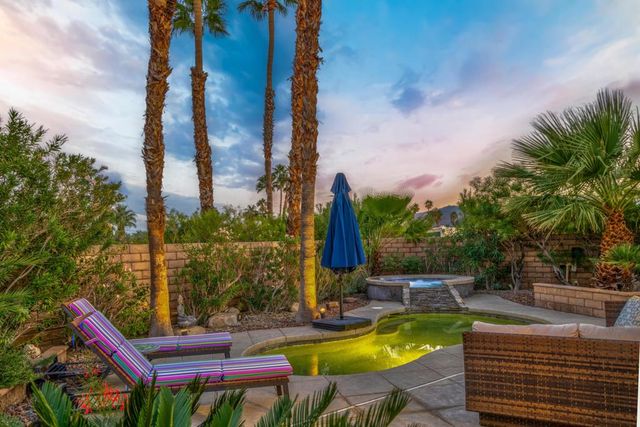 2900 S Redwood Drive, Palm Springs, CA 92262