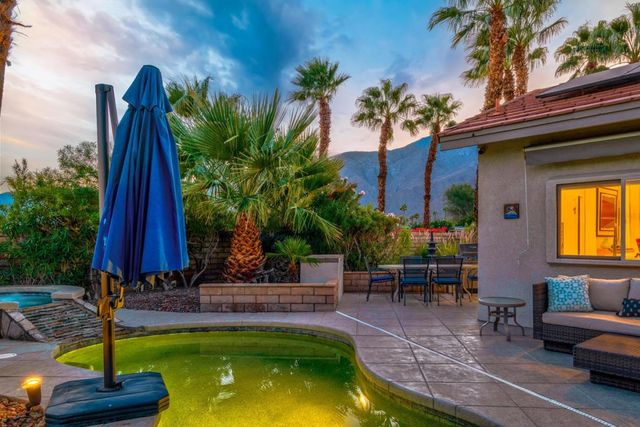 2900 S Redwood Drive, Palm Springs, CA 92262