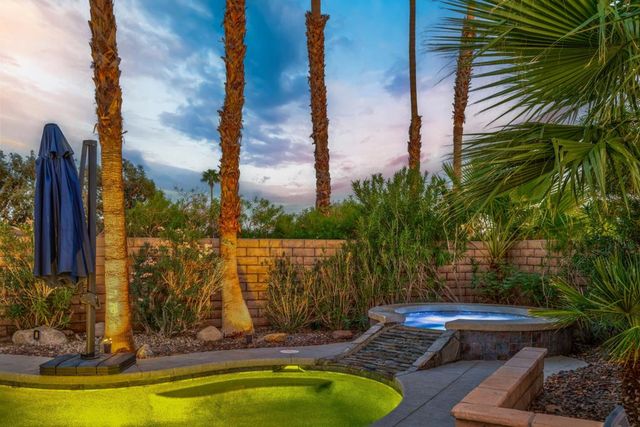 2900 S Redwood Drive, Palm Springs, CA 92262
