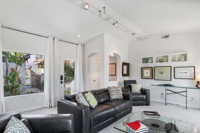 2900 S Redwood Drive, Palm Springs, CA 92262