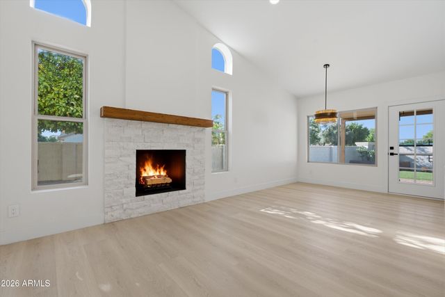 2405 W GREGG Drive, Chandler, AZ 85224