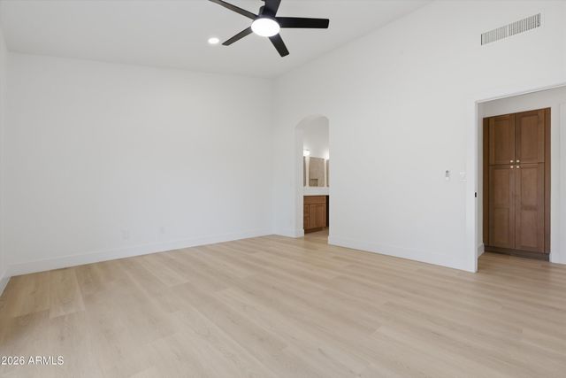 2405 W GREGG Drive, Chandler, AZ 85224
