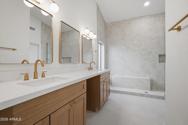 2405 W GREGG Drive, Chandler, AZ 85224