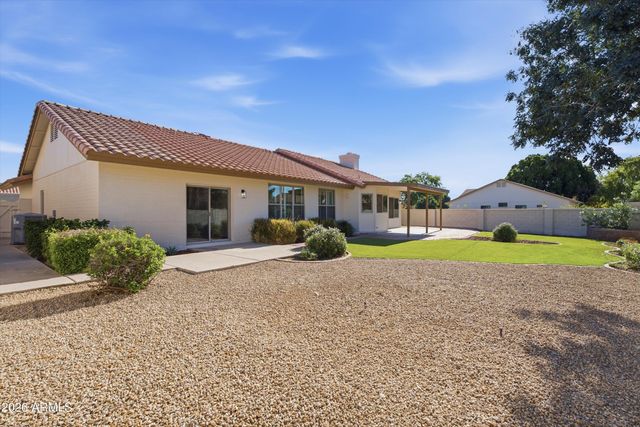 2405 W GREGG Drive, Chandler, AZ 85224