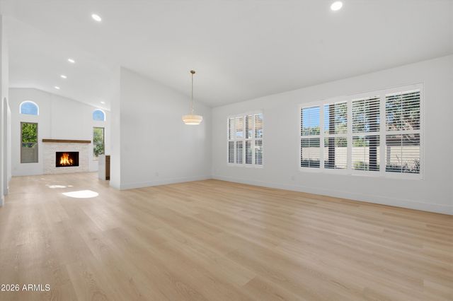 2405 W GREGG Drive, Chandler, AZ 85224