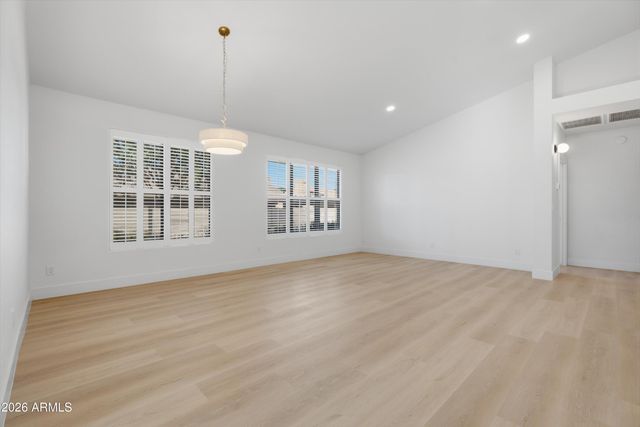 2405 W GREGG Drive, Chandler, AZ 85224