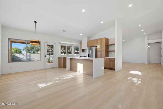 2405 W GREGG Drive, Chandler, AZ 85224