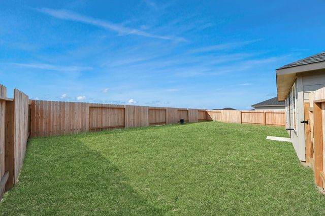 1018 Bluegill Lane, Alvin, TX 77511