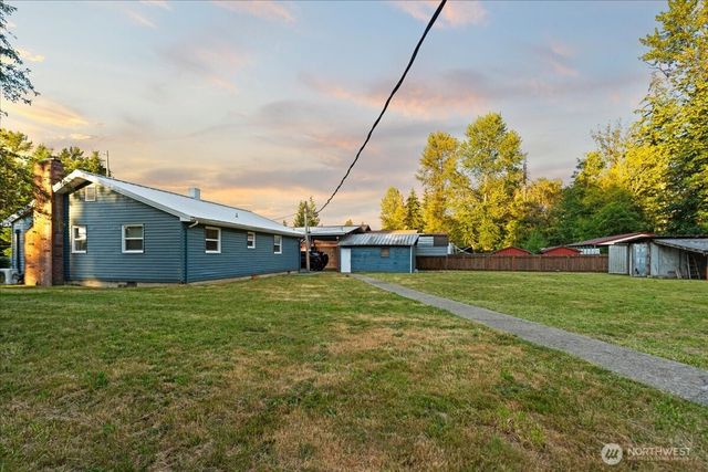 14722 Kapowsin Highway E, Graham, WA 98338