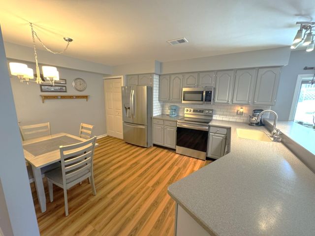 21046 Boulder Circle, Northville City, MI 48167