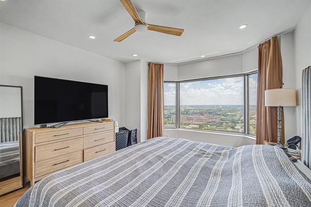 2001 Holcombe Boulevard 3305, Houston, TX 77030