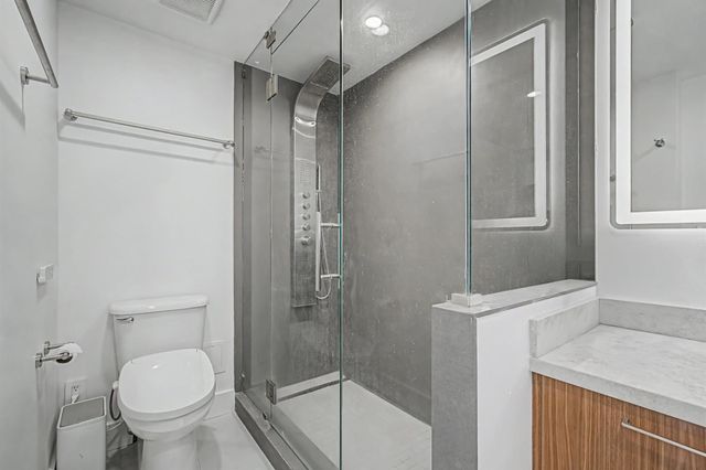 2001 Holcombe Boulevard 3305, Houston, TX 77030