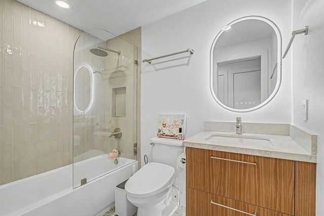 2001 Holcombe Boulevard 3305, Houston, TX 77030