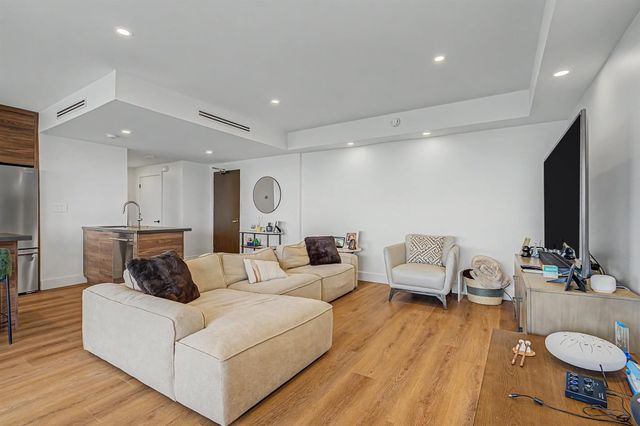 2001 Holcombe Boulevard 3305, Houston, TX 77030