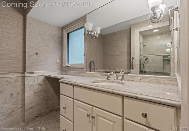 32340 Sylvan Lane, Beverly Hills Village, MI 48025
