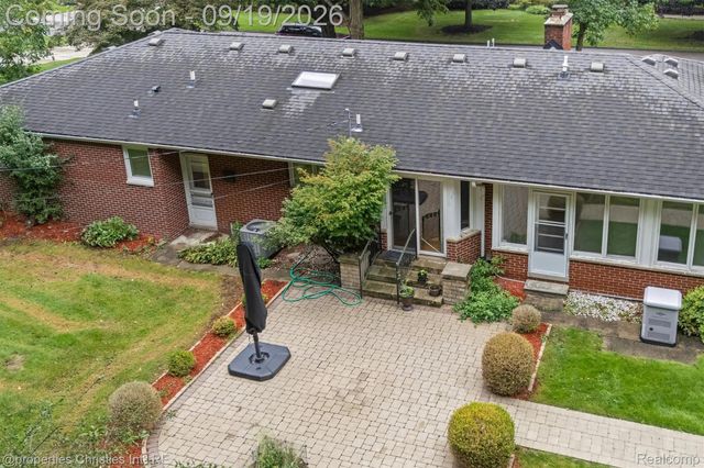 32340 Sylvan Lane, Beverly Hills Village, MI 48025