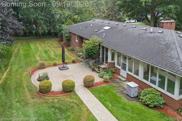 32340 Sylvan Lane, Beverly Hills Village, MI 48025