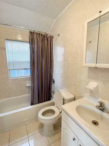 248-03 Depew Avenue 2FL, Little Neck, NY 11363