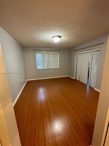 8600 SW 212th St 105, Cutler Bay, FL 33189