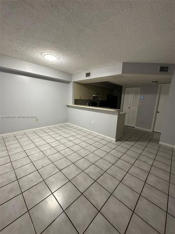 8600 SW 212th St 105, Cutler Bay, FL 33189