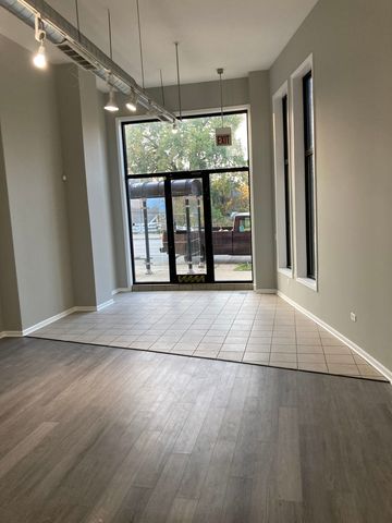 2806 W Chicago Avenue, Chicago, IL 60622