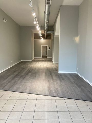 2806 W Chicago Avenue, Chicago, IL 60622