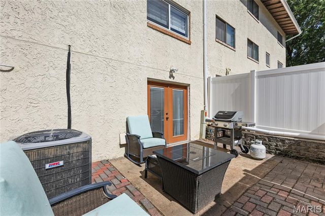 161 Carmel Woods Drive, Ellisville, MO 63021