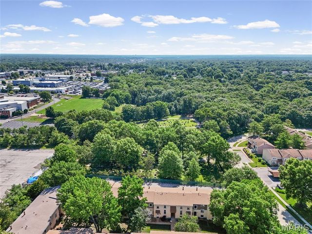 161 Carmel Woods Drive, Ellisville, MO 63021
