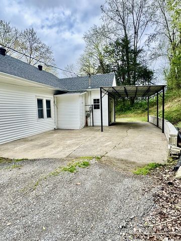 260 Defeated Creek Hwy, Carthage, TN 37030