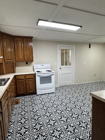 260 Defeated Creek Hwy, Carthage, TN 37030