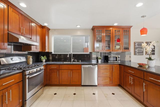 51 Hillsdale Avenue, Daly City, CA 94015