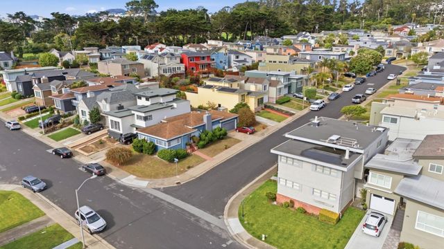 51 Hillsdale Avenue, Daly City, CA 94015