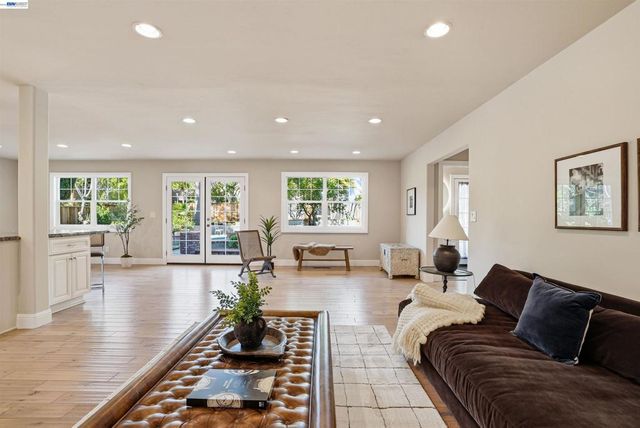 42194 Camino Santa Barbara, Fremont, CA 94539