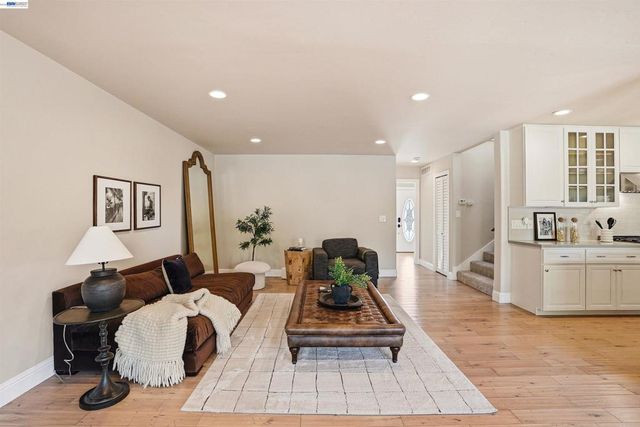 42194 Camino Santa Barbara, Fremont, CA 94539