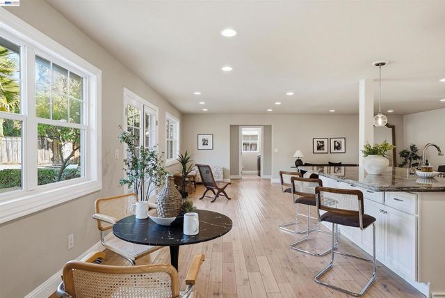 42194 Camino Santa Barbara, Fremont, CA 94539