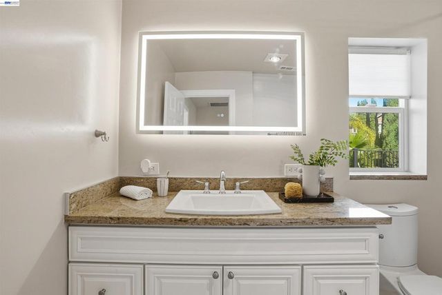 42194 Camino Santa Barbara, Fremont, CA 94539