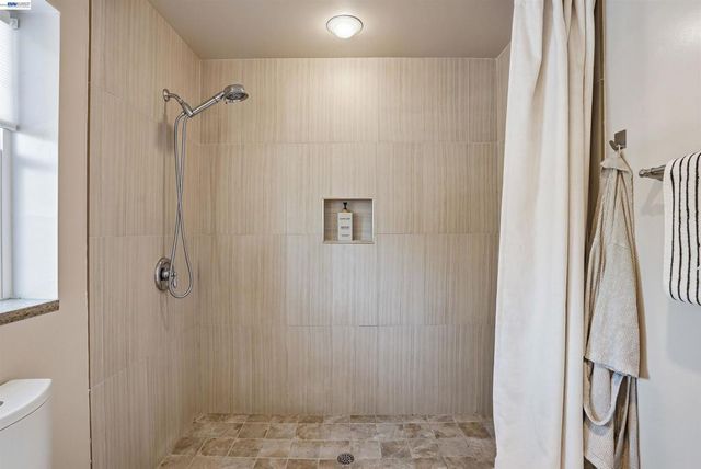 42194 Camino Santa Barbara, Fremont, CA 94539