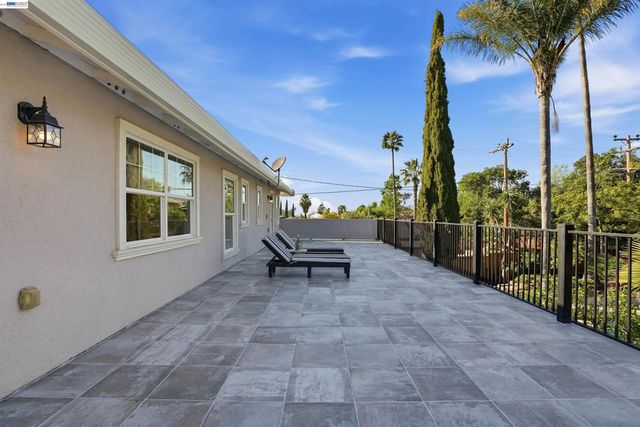 42194 Camino Santa Barbara, Fremont, CA 94539