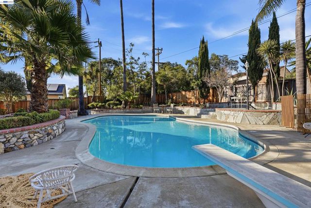 42194 Camino Santa Barbara, Fremont, CA 94539