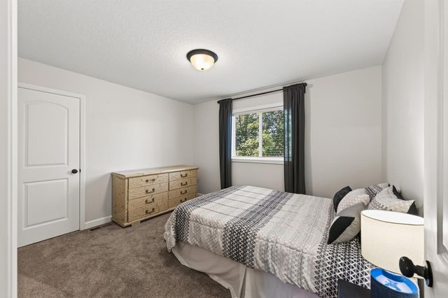4518 Regent Avenue N, Robbinsdale, MN 55422