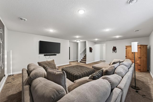 4518 Regent Avenue N, Robbinsdale, MN 55422