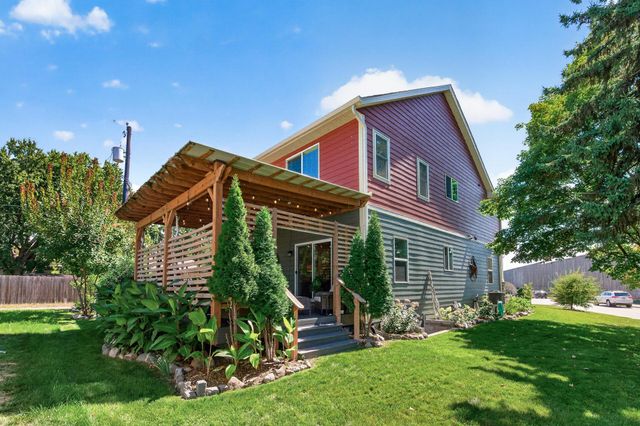 4518 Regent Avenue N, Robbinsdale, MN 55422