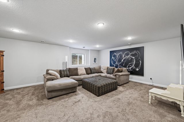 4518 Regent Avenue N, Robbinsdale, MN 55422