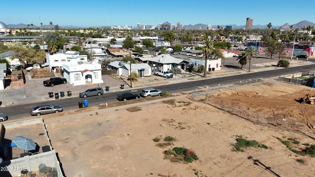 1521 W MCKINLEY Street 18, Phoenix, AZ 85007