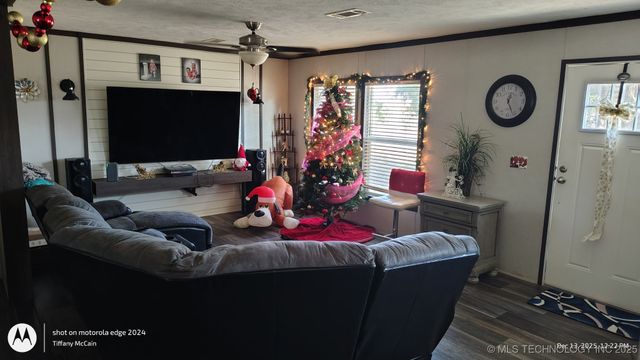 7977 Leavenworth, Mead, OK 73449