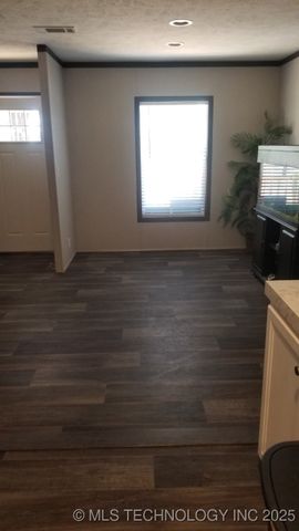 7977 Leavenworth, Mead, OK 73449