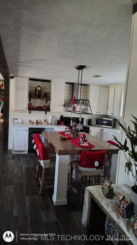 7977 Leavenworth, Mead, OK 73449