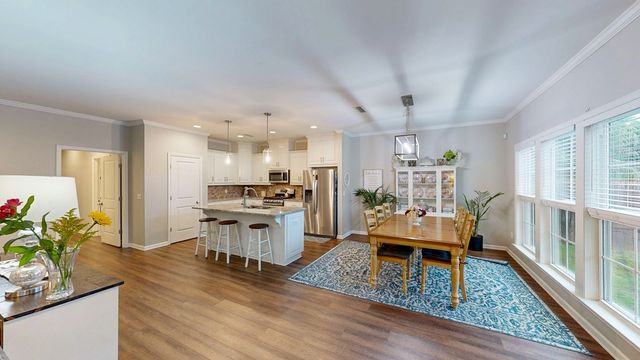 103 Live Oak Court, Headland, AL 36345