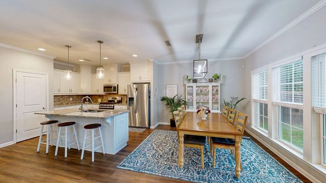 103 Live Oak Court, Headland, AL 36345
