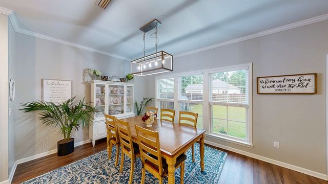 103 Live Oak Court, Headland, AL 36345